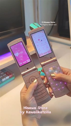 NEC N-01B Eternity Pink (2009) และ N906iμ Pink Diamond (2008) STNY Samantha Thavasa | Hisawa Store