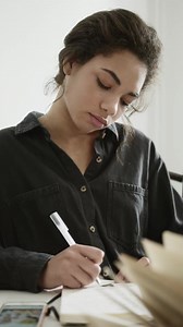 En el silencio se encuentra la verdadera transformación. Con #Fujitsu, descubre cómo la armonía del silencio se entrelaza con la tecnología para crear un entorno que va más allá de las palabras. Sumérgete en la experiencia de un confort que se transforma en cada susurro de nuestro innovador sistema 🤫✨ #ElSilencioDeFujitsu #climatización #airesacondicionados #calidadaire #tecnología #tecnology #innovation #innovación | El Silencio de Fujitsu