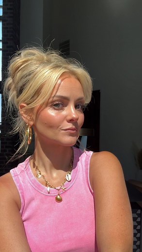 Harmony Beus on Instagram: "Seint creams will forever have my ❤️! Better than anything I’ve ever tried....and I’ve tried a lot! Nothing compares. If you’ve been wanting to try, I’m happy to help you. Comment “matchme” below 👇 and I’ll send you the colors that are perfect 👌 for you!"