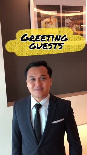Proper Greeting Etiquette for Hotel Guests