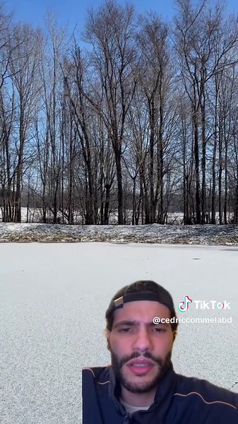 Vidéo ASMR avec des sons de glace apaisants