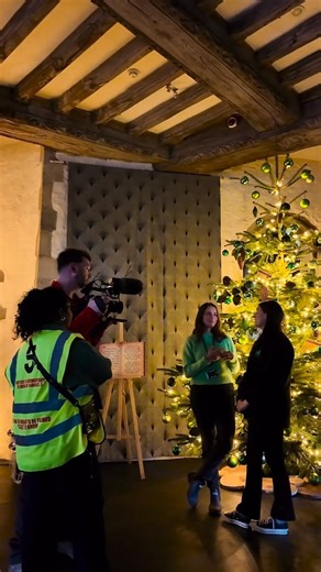 Our Channel 5 documentary is live tonight!🎄📺 Tune in at 8pm for ‘Christmas at Leeds Castle: A Winter Wonderland’ to see how all our festive magic comes together, and get inspired to visit for yourself. With today being the last day of term and Christmas just around the corner, it’s the perfect time to enjoy our festive events with the family this holiday season. ✨ Don’t forget: Neverland Christmas at the Castle runs until 4th January, so you can keep the celebrations going into the New Year! #