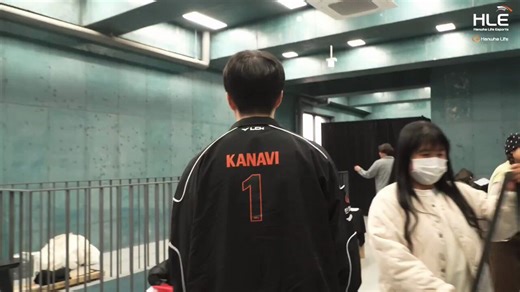 still thinking about this cute little moment between kanavi, keria, and faker. 🥹🐶 hyung, why do you have it so easy?🐶 what took you so long?🦋 (waves to 🐈‍⬛)🐈‍⬛ what's that on your teeth?🦋 braces!the AG 2023 reps are a bunch of cuties. 🤍