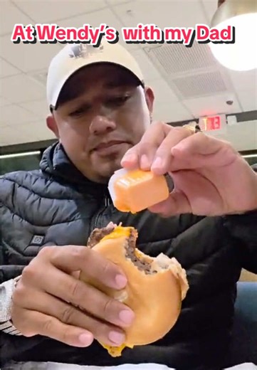 Delicious Baconator Review from Wendy's