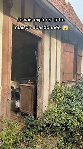 Une maison bien flippante pour fêter Halloween ? En voici une ! On dors dedans le 31 octobre ? 😈😅 #lieuxinsolites #abandon #halloween #urbex #explore | Juj'Urbex