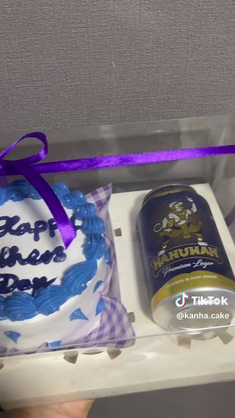 Best cake ever #creatorsearchinsights #creatorsearchinsights2025 #phnompenhcity #kanhacake #10millionviews #fyp #funnyvideos #foryoupage