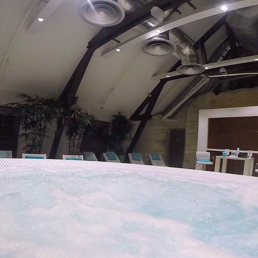 On profite d'un moment bien-être au spa Deep Nature ! 🚿 Et vous, comment allez vous profiter de votre week-end ? | Center Parcs France