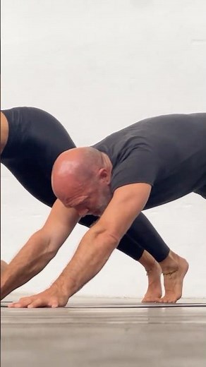 Inchworm is a powerful drill that links mobility, strength and coordination in one continuous chain