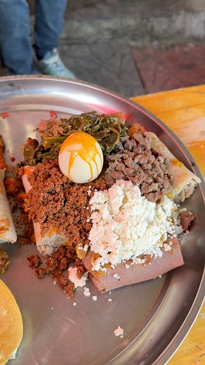 542K views · 11K reactions | አዚ ሽሮ ዱለት - 250 ብር ስፔሻል ቋንጣ ፍርፍር - 450...