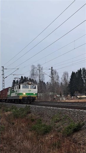Sr1 3077 soittaa kelloa! || T 53067 (MSS-OLT) Ft.@Junasanttu7 #train #vr #sr1