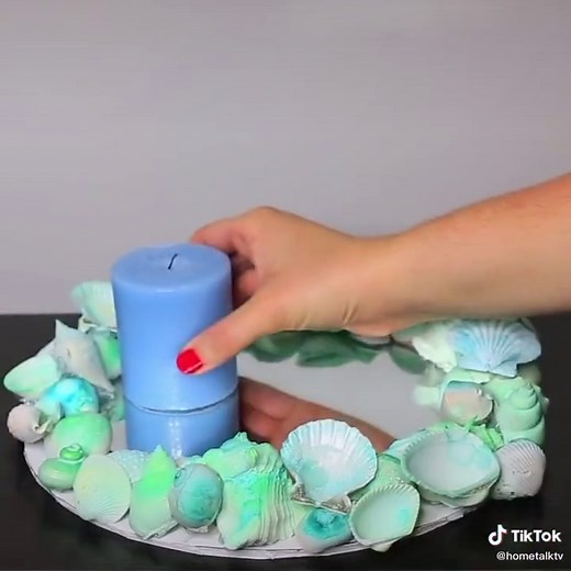 Squirt food coloring on seashells for this magical mermaid decor idea!🧜🏼‍♀️✨#mermaid #diy #mirror #craft #doityourself #magical #decoration #shell