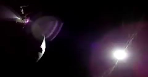 ¡ECLIPSE SOLAR DESDE LA CÁPSULA ORIÓN! 🌕Tal como cereza en el pastel, después del punto más cercano del sobrevuelo lunar, la luna cubre el sol sobre los astronautas de ARTEMIS II