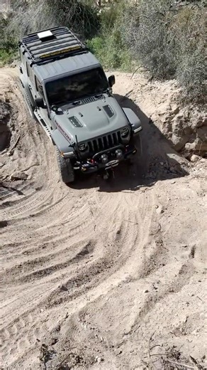 Washed Out Section Of Big Bear City Creek 1N09 Off Road Trail #offroad #1n06 #bigbear #jeepwrangler