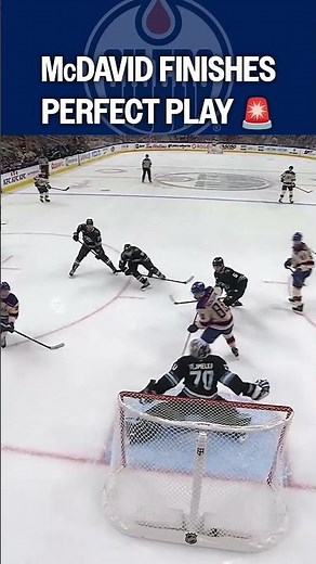 Casual game of catch for McDavid 🤷🚨