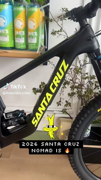 2026 Santa Cruz Nomad: Black & Yellow Adventure