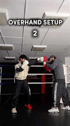 Overhand setup 🥊 #boxer #boxing #boxingtraining #boxingcombo #boxingnews