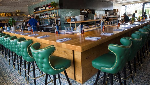 Doughbird review: Fox Restaurant's Phoenix pizza and chicken joint is a bargain, but basic