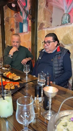 حوار مباشر مع سفيان الداهش و منذر بن عمار حولة السهرة جمعية نساء سوسة تنظم سهرة رمضانية لجمهور سوسة الحبيب "1,2,3 شيخة " يوم 12 مارس العاشرة ليلا بالمسرح البلدي بسوسة *برشه شيخة مع سفيان الداهش و منذر بن عمار *وأحلى مفاجاة الجمهور باش يكون الفنان الثالث و يغني في الشيخة وباش تكون عندو فقرة خاصة بيه بقيادة المايسترو وجدي قلاعي *التذاكر 30 د متوفرة ب: *المسرح البلدي بسوسة *Borgi phone ☎️20121922 البرجي فون * موقع teskerti.tn https://teskerti.tn/evenement/123-chikha infoline 50401932/25070208 | Mon