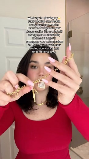 this is the most powerful crystal in the universe to manifest with and this is why ↓ it’s the ONLY crystal that reprograms your subconscious to the frequency of never ending abundance and unconditional love making it extremely versatile for manifesting, healing, releasing, glowing up, etc😍 you will notice an INSTANT shift after just simply wearing clear quartz🤍 Comment “Manifest” for instant access to clear quartz necklace⭐️ #clearquartz #crystalenergy | Cyra Crystals