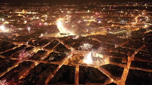 New Year's Fireworks over Prague! 😍🎆 📹: Amos Chapple Photography | Prague Morning
