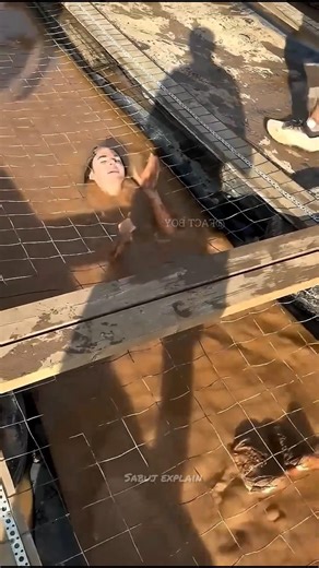 Chinese army girls training 😱