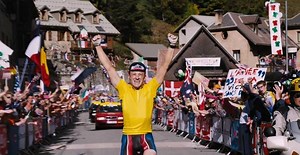 Hoe Lance Armstrong naar de hoogste top klom, maar dan diep naar beneden viel. De filmpremière van The Program na Café De Mol op VIER. | Play