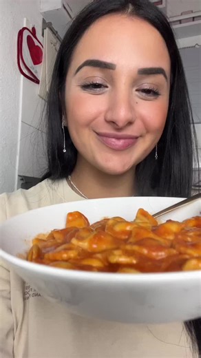 Mukbang und Schnacken: Grüne Suppe Russisch Live
