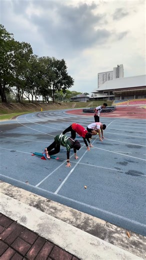 Startblock reaction ! 🏃🏻‍♀️‍➡️ Minggu nie budak2 adeq akan join game CAK/KL OPEN, tpi utk game nie adeq x target pn utk dorang buat time sbbnya dorang masih lg fasa GPP. Speed pn adeq x masuk lgi, tpi demi kehendak wakil negeri masing2 jdi dorang perlu lah lari. Klau ikutkan adeq suruh dorang main 400m je 😮‍💨