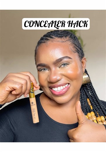 Elevating a lightweight concealer to full coverage with a pro technique. Setting powder before concealer enhances coverage, smooths the skin, and extends wear without heaviness. Soft. Refined. Flawless. . Save this 🤍 . #viralhack #concealerhack #beautytutorial #makeuptutorial #fyp #viral #softglam #contactlenses #blending