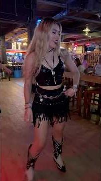 🎶 Código by George Strait 🎶 #georgestrait #countrymusic #country #dance #linedance #linedancer