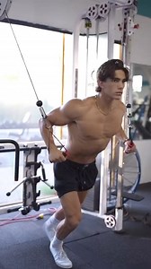 1K views · 24 reactions | Fitnessmodel trains hard #gymbro #fitnessmodel #Fitness #musclelove #athlete #model #workout #chesttrainingtips #kabelzug #asmnsounds #satisfyingvideos #satifying #satisfaction #fyp #reels #adsonreels #viral #reelsfb #OMG | Athletic Star | Facebook