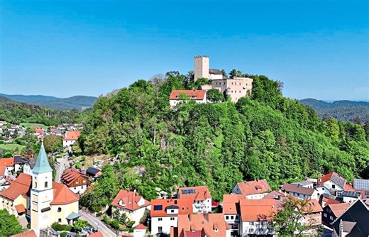 Paukenschlag: Markt Falkenstein sagt die für 2026 geplante 950-Jahr-Feier ab