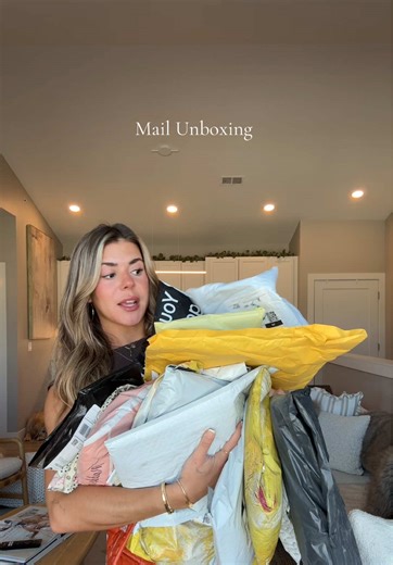 ✉️📦🫶🏽✨ #mailunboxing #prhaul #unboxing #mailtime @Anthropologie @12TH TRIBE @TKEES @Freck Beauty @Ellis Brooklyn @Triangl @Almla Active @Halfdays @Agua Bendita