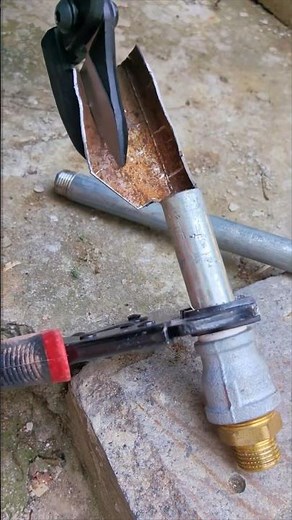 Versatile Tin Snips for Precise Metal Cutting