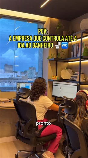 Dra Mendonça Mendonça | Trabalhista | Previdenciário | Cível on Instagram: "A empresa que controla minha ida ao banheiro🚨 Controle excessivo ou humilhante Se o empregador: • limita tempo de banheiro de forma rígida; • exige autorização para necessidades fisiológicas; • faz advertência, punição ou constrangimento; • expõe o trabalhador a situações vexatórias; ➡️ isso pode configurar assédio moral e violação da dignidade da pessoa humana. ⚖️ O que a lei diz na prática Não existe uma regra na CLT 