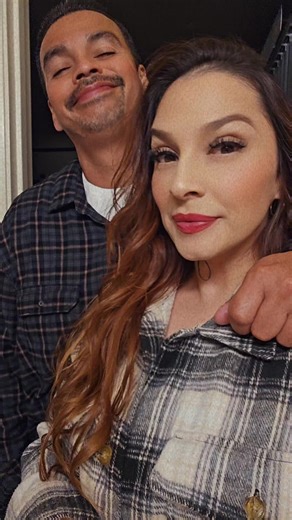 Wednesday Night outing for Hot Cocoas and Sundaes with the Kids. I got the Sea Salt Caramel Hot Cocoa 10/10. The Dubai Chocolate Sunday was devine. Seating available inside or outside on the patio and in back overlooking the ocean. Def a Simple Sweet Treasure spot in Monterey. #fyp #monterey #locals