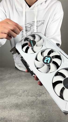 AORUS CZ&SK on Instagram: "Kdo si psal o RX 9070 XT v bílé barvě? 😉 ⚪🔴⚪ Grafická karta #GIGABYTE Radeon™ RX 9070 XT GAMING OC ICE 16G. 🔴⚪ Poháněno Radeon™ RX 9070 XT GPU 🔴⚪ Integrovaná 16GB paměť GDDR6 s 256bitovou paměťovou sběrnicí 🔴⚪ Oblíbené a tiché chlazení WINDFORCE 🔴⚪ Ventilátory typu Hawk 🔴⚪ Tepelně vodivý gel serverové třídy 🔴⚪ RGB podsvícení 🔴⚪ Duální BIOS (výkon / tichý režim) 🔴⚪ Zesílená konstrukce Koupíte na: 🛒 @alza.cz 👉 https://gbt.sk/AlzaGRad 🛒 @datacomp.sk 👉 https: