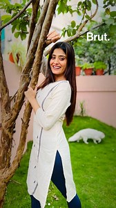 2.2M views · 7.5K reactions | ये रिश्ता क्या कहलाता है और ससुराल सिमर का की एक्ट्रेस Vaishali Takkar ने शादी से कुछ समय पहले 30 साल की उम्र में जान दे दी. कुछ ऐसी रही उनकी ज़िंदगी. | Brut Hindi | Facebook