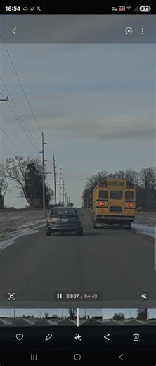 On this video the school bus just got done dropping off a student and pulled up a little past the driveway and put their hazards on and stopped. My question is was it legal when the first vehicle went around the school bus when NO STOP ARM was down only hazards were on? A little later in the video you will see the awesome school bus driver wave the rest of us thru. Google says it's generally permitted. Just curious 😁 | Peru Scanner