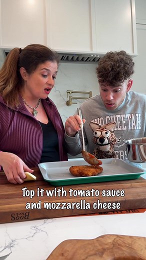 Chicken Parm with Iron Chef @Alex Guarnaschelli ‼️ #chickenparm #ayocheetah