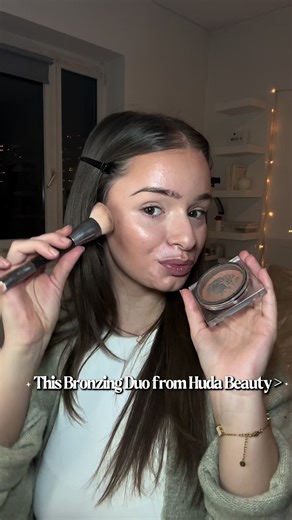 Brush and Cream Bronzer from @Huda Beauty @hudabeautyshop 🤍 #beauty #hudabeauty #bronzer #musthave #makeup