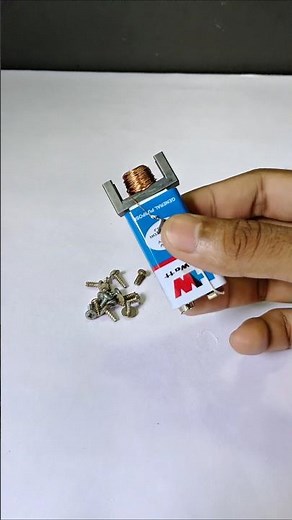 How to make electric magnet with battery #shorts #viral #experiment