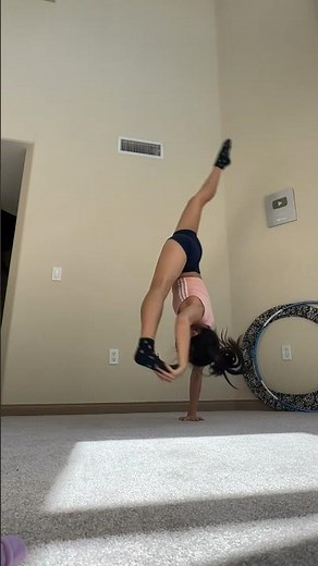 Holding Leg Split Thingy #shorts