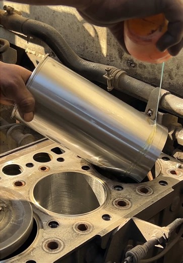 Six cylinder truck engine sleeve repair #shorts #foruyou #viral #repair #mechanic