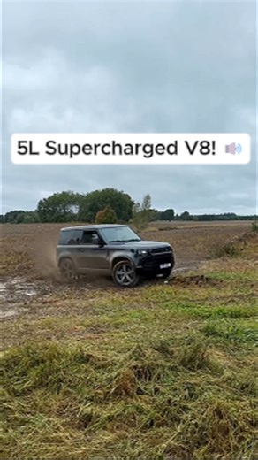 What happens when you have access to a 525hp 5L Supercharged V8 and your own muddy field? A lot of flying mud, raw V8 noise and a massive smile! Thanks to Land Rover's intelligent tech partnered with a powerful V8, you can seemlessly transition from driving comfortably on the highway to doing donuts in your paddock! 💪 📸 Thanks to @pacautoclub ✴️ Global Mods Store 📦 www.newdefendermods.com (link in bio) ✴️ ⁠ #Defender #landrover #l663 #4x4 #newdefender #landroverdefender #newdefendermods #drif