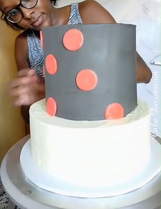 2K views · 43 reactions | An Adorable lady bug birthday cake | Thorabbit - Cake Decoration | Facebook