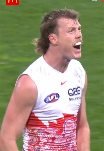 It all came down to a clutch tackle 👏 Get 99c delivery from @Macca's today #afl #footy #sydneyswans #collingwood