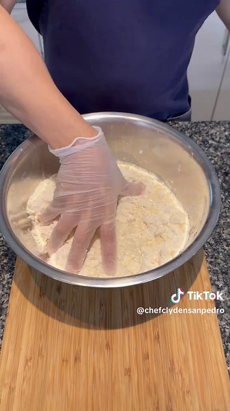 My Apple Pie is a crowd favorite during holiday celebrations! Sagay Muscovado Sugar makes my apple pie recipe better and richer! It gives the apples a deep caramel color, balanced sweetness, and that hint of molasses that makes every bite taste like home. Proudly local. Naturally unrefined. Perfect for every Pinoy handa. #SagayMuscovadoSugar #MasBagayWithSagay #SweetSmartChoice #ApplePie #FilipinoFood MUSCOVADO APPLE PIE MASTER PIE CRUST: 2 ½ cup Flour 1 ½ tsp Sugar 1 tsp Salt 1 cup Butter (Cold