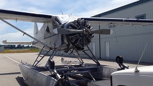 🛩️ The Immortal Beaver - A Legend of the Skies! 🛩️ 1️⃣ Nicknames to Remember: Did you know? The De Havilland Beaver is affectionately known as the "Immortal Plane" and "the General's Jeep." Many even hail it as the best bush plane ever constructed! 2️⃣ A New Beginning Post-WWII: The Beaver's story began in the aftermath of World War II, marking De Havilland Canada's venture into civilian aircraft production. The company sought insights from pilots to design a powerful, metal-constructed aircra