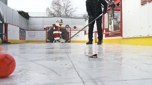 If you love hockey -- prepare to be envious. We are about to take you to the ultimate hockey fan cave. A Victoria man has created a space the even includes a rink. Jay Durant explains on #ThisisBC. https://globalnews.ca/video/8488958/this-is-bc-the-ultimate-hockey-man-cave | Global BC